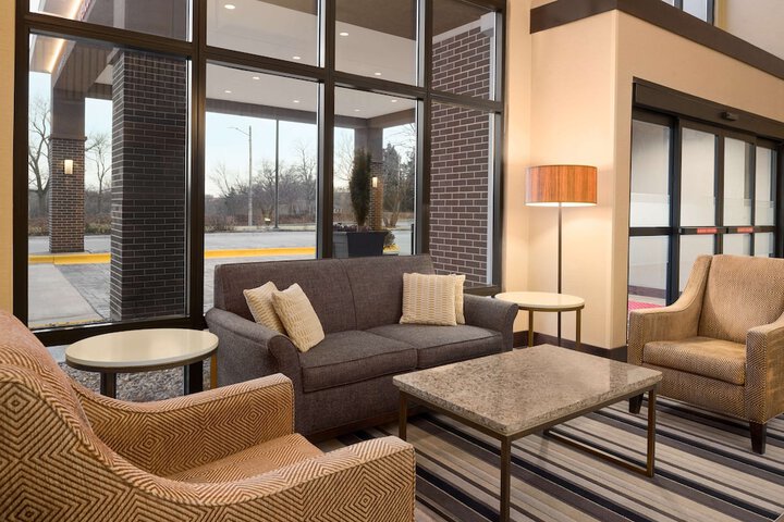 Hotel Interior 6 of 33