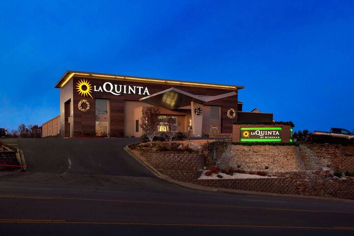 Hotel 4 of 67