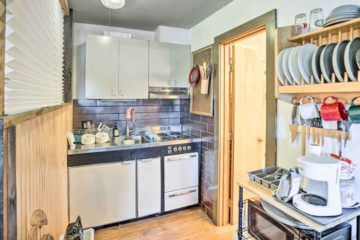 First-floor Hunter Condo 1 Mi to Slopes!