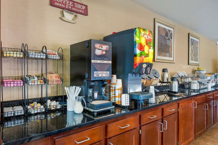 Breakfast/Coffee Service 42 of 44