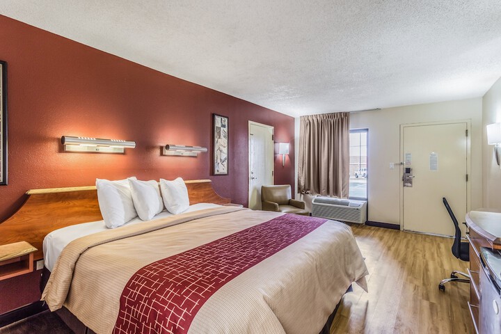 Room 22 of 35