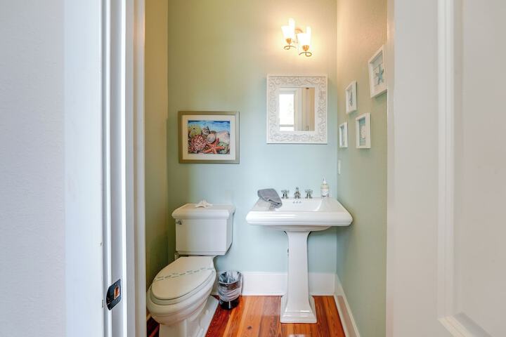 Beach & Pool Access: Peaceful St. Teresa House