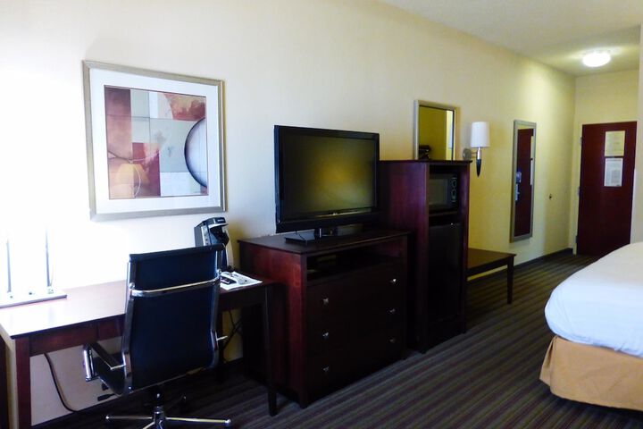 Room 2 of 9