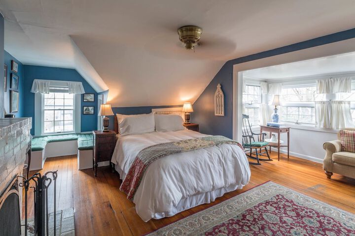 Room 43 of 64