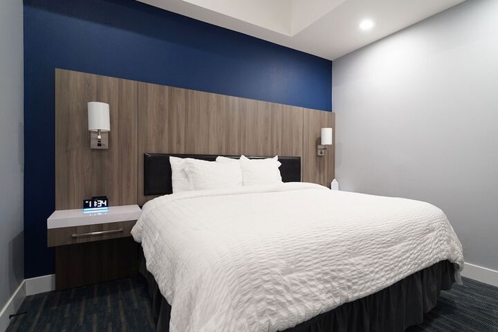 BayVue Hotel Resort and Suites