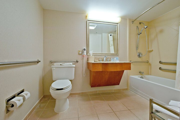 Room 12 of 26
