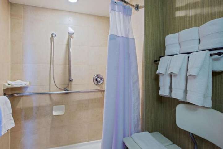 Crowne Plaza Newark Airport by IHG