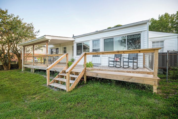 Waterfront Edenton Bay Cottage - Walk to Dtwn