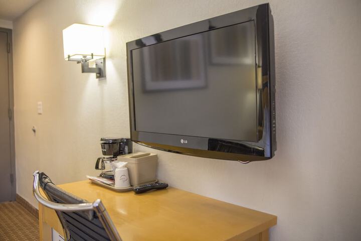 Room 15 of 26
