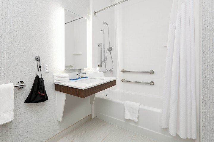 Holiday Inn Express Mitchell by IHG
