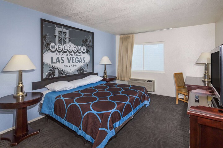 Room 15 of 27
