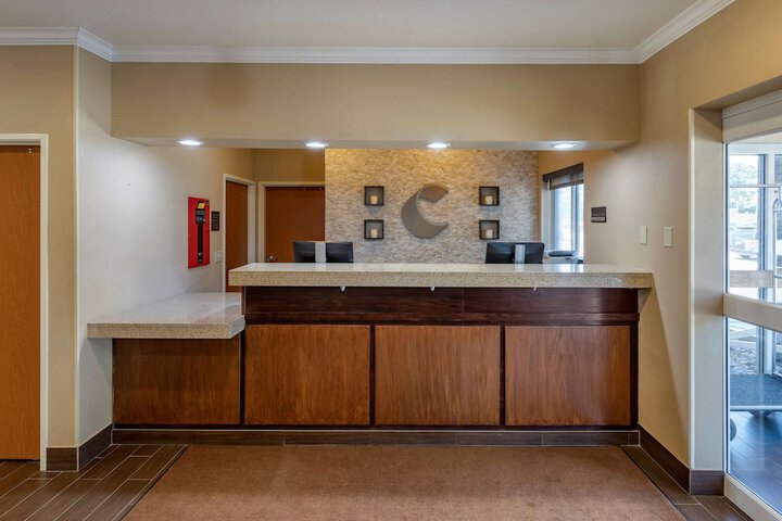 Comfort Inn & Suites Waterloo - Cedar Falls