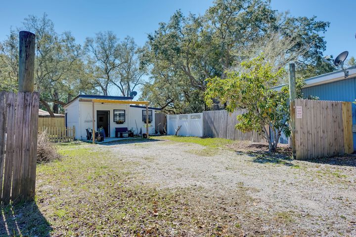 6 Mi to St. George Island: Cozy Gulf Coast Retreat!