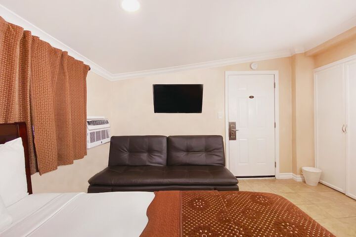 Nite Inn - Walking Distance to Universal Studios Hollywood