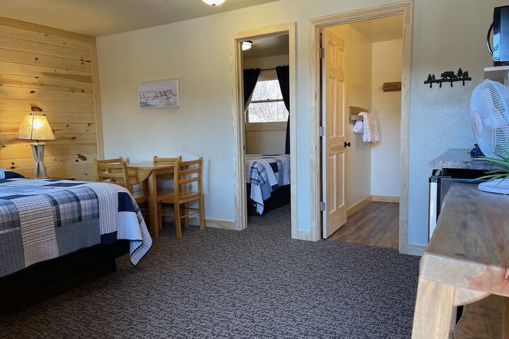 Room 64 of 112
