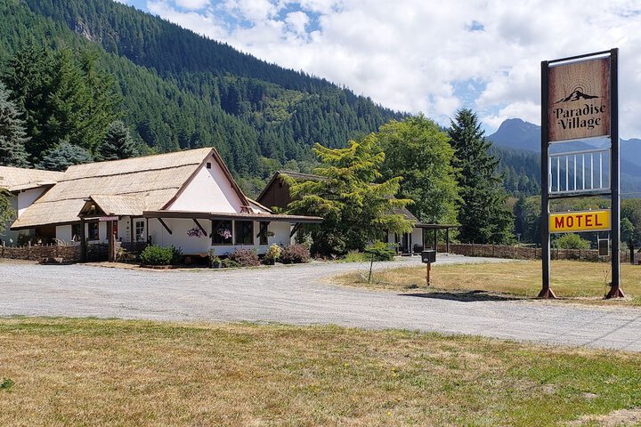 Paradise Village Hotel