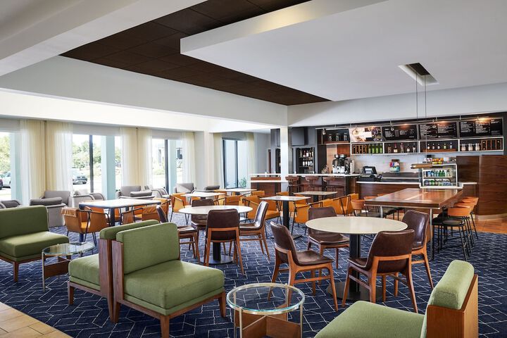 Courtyard by Marriott Kansas City Overland Park / Metcalf
