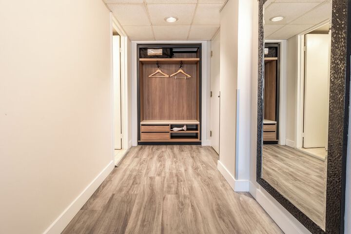 Room 49 of 157
