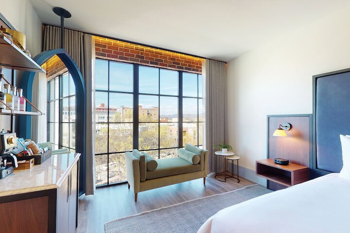Room 34 of 57