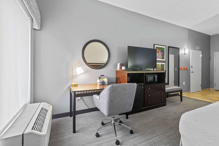 Room 19 of 34