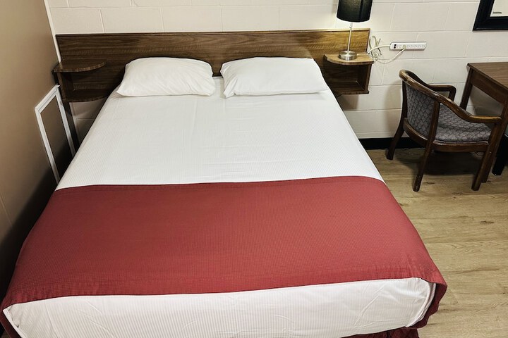 Room 41 of 44