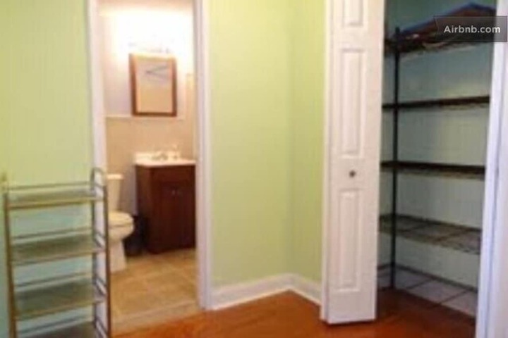 Room 6 of 15