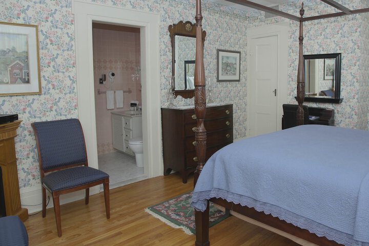 Room 48 of 80