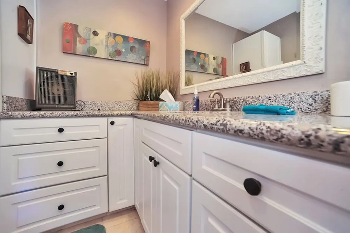 Apollo Beach W / Pool Room To Entertain, Pet Friendly! 6 Bedroom Home