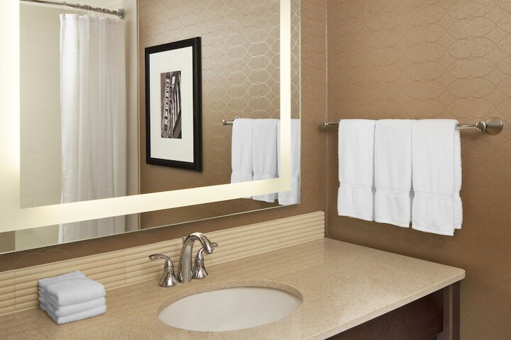Room 46 of 77