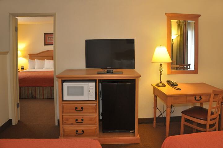 Room 25 of 29