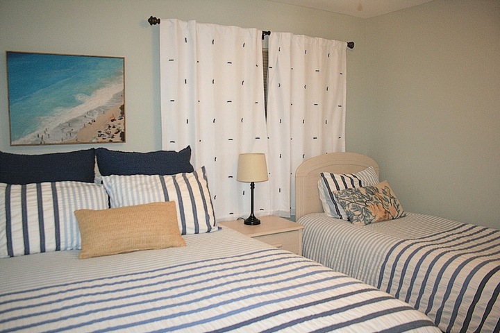 Room 13 of 40