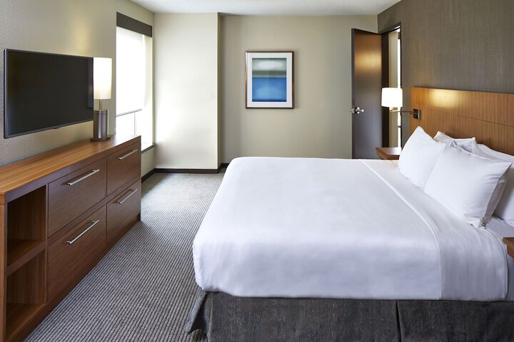 Hyatt Place Lansing - East