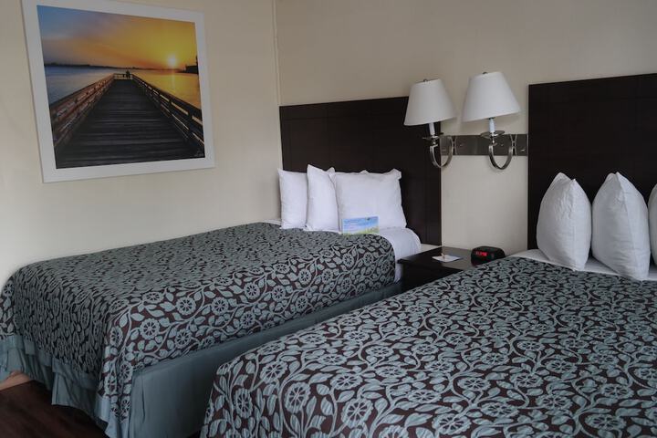 Room 12 of 18