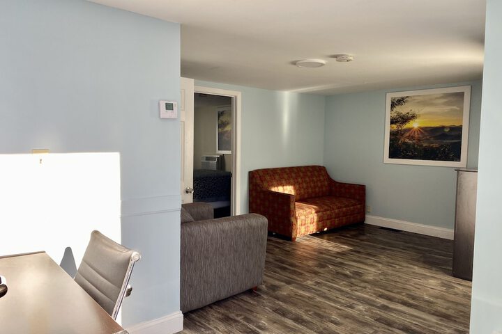 Beacon Inn and Suites