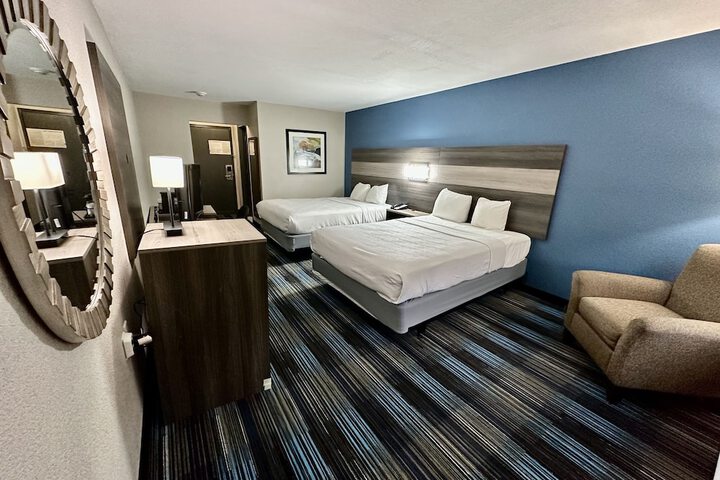 Room 6 of 15