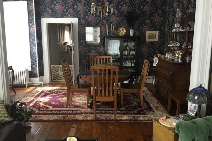 Room 35 of 47