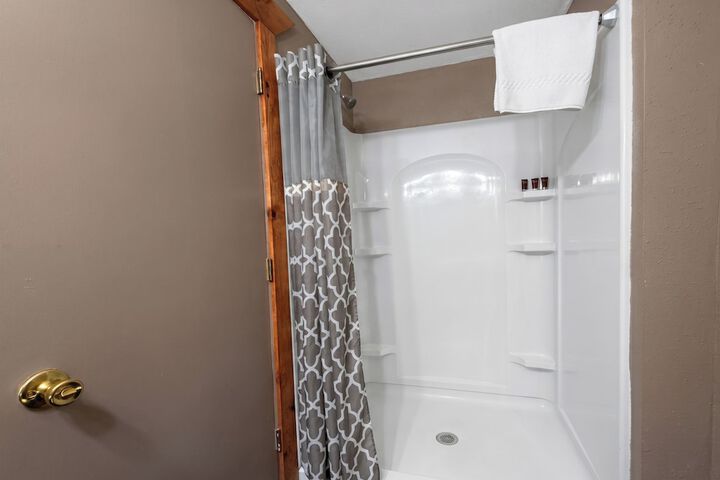 KJs Inn and Suites by OYO Gettysburg U.S. Hwy 212