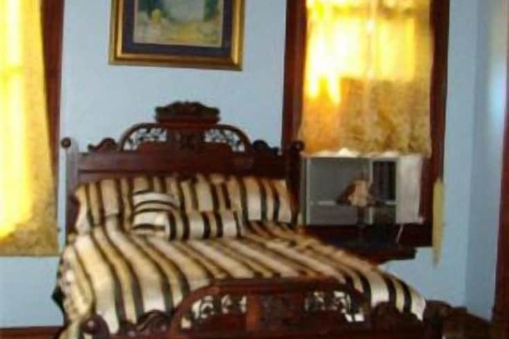 Room 12 of 20