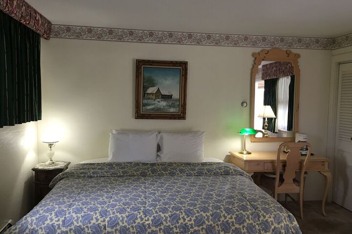Weathervane Motel