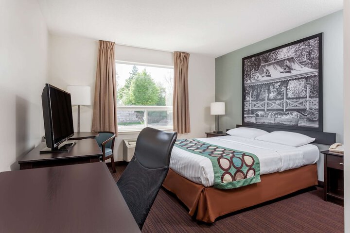 Room 42 of 67