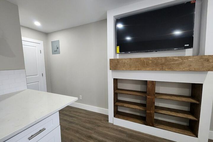 Room 11 of 19