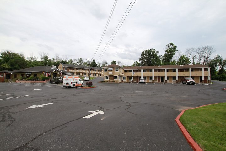 Hotel 2 of 63