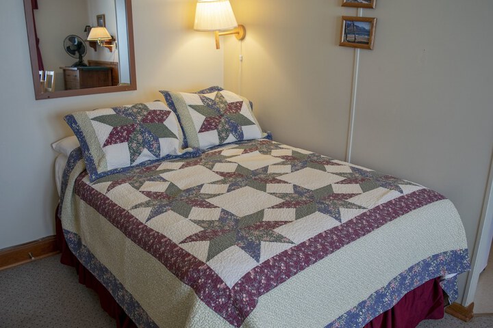 Crandell Mountain Lodge