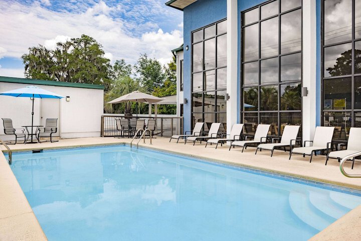 Pool 5 of 41