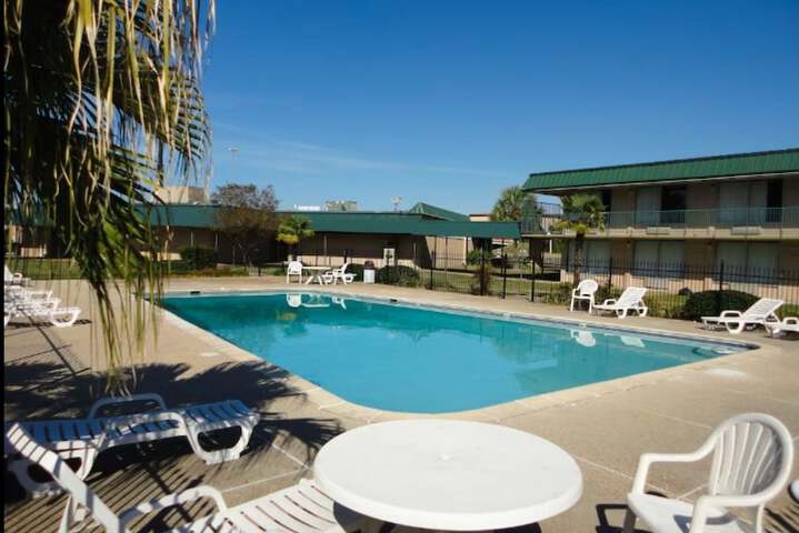 Pool 5 of 28
