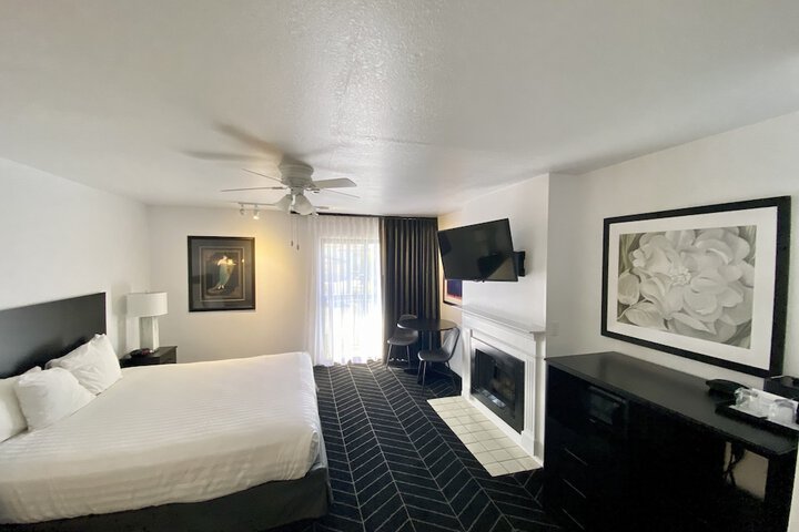 Room 21 of 72