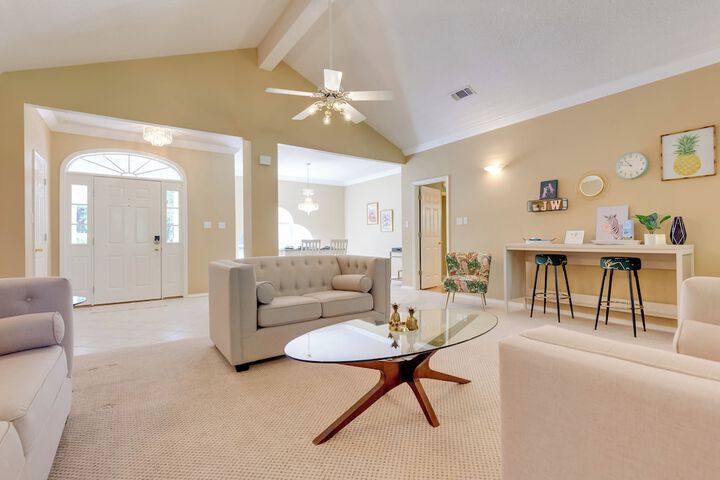 Chic Home w / Club Access Near Bay St. Louis!