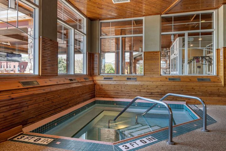 Lift Bridge Lodge an Ascend Collection Hotel