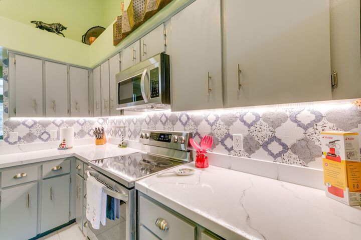 Sunny Home w / Pool & Lanai - Near Rainbow River!