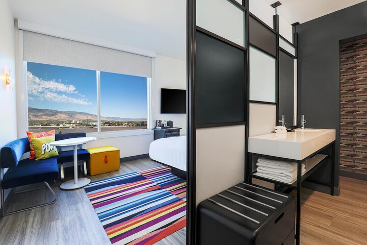 Room 11 of 31